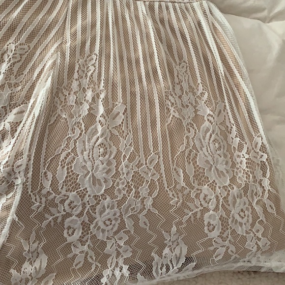 Infinity Raine lace romper size M - Picture 4 of 6